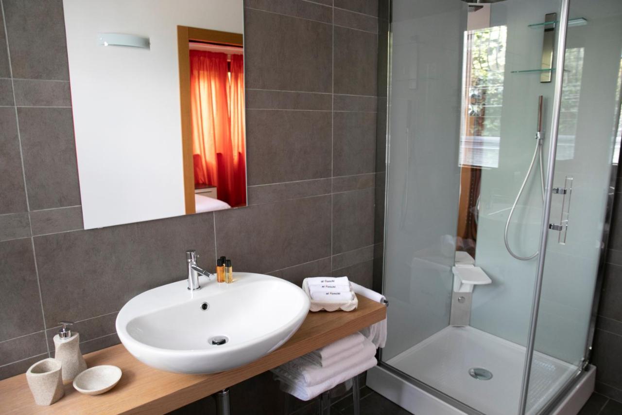 Ai Ronchi B&B Riva di Solto Luaran gambar