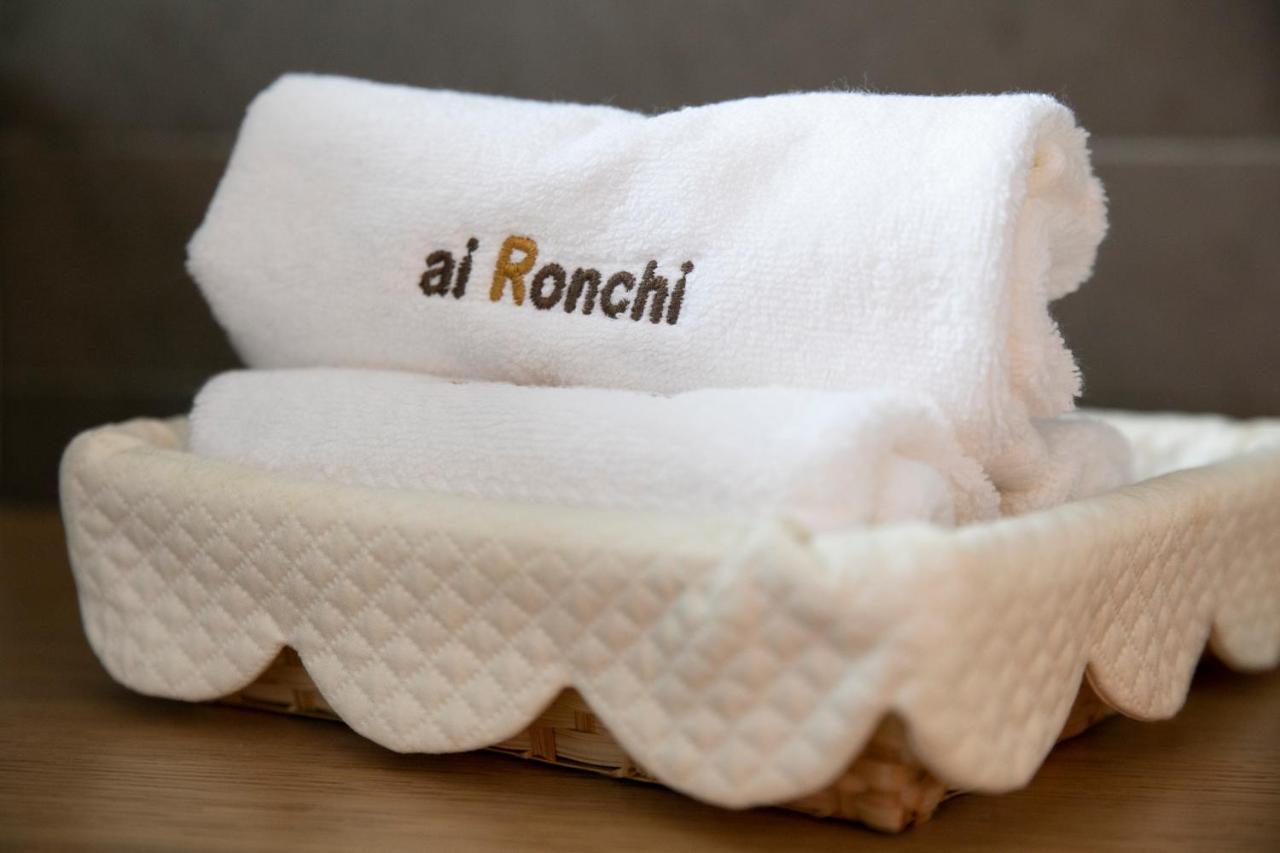 Ai Ronchi B&B Riva di Solto Luaran gambar